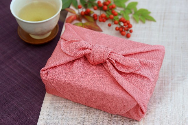 30 Best Japanese Gift Ideas for Any Occasions - JapanLivingGuide.net -  Living Guide in Japan